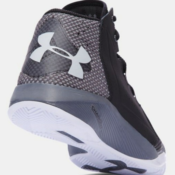 Under Armour Women's Torch Fade Basketball Shoe - Picture 7 of 8